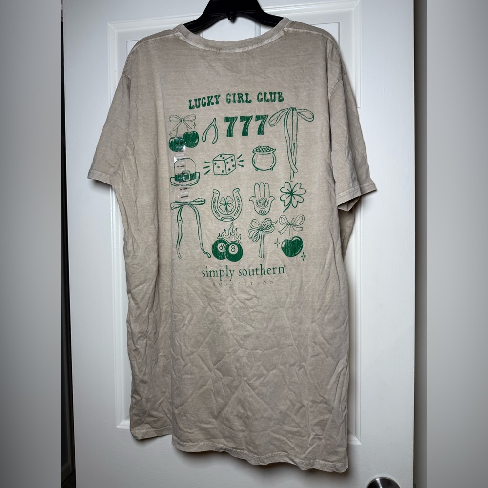 Simply Southern Lucky Girls Club Irish Washed Cream T-Shirt‎